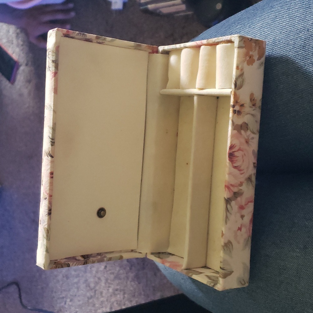 Floral Patterned Box - Picture 2 of 2